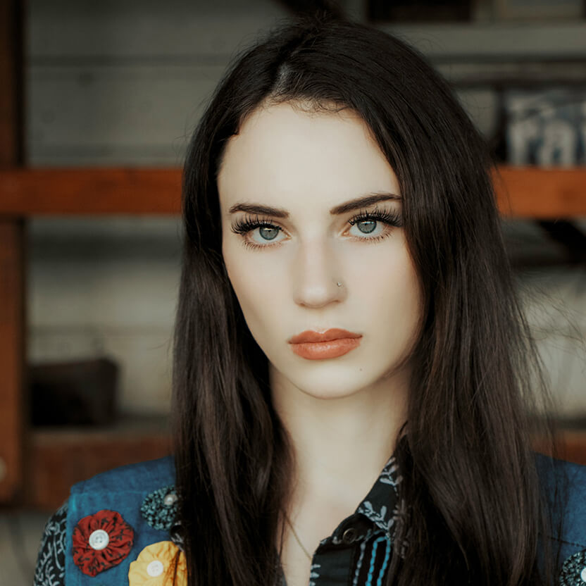Amelia R